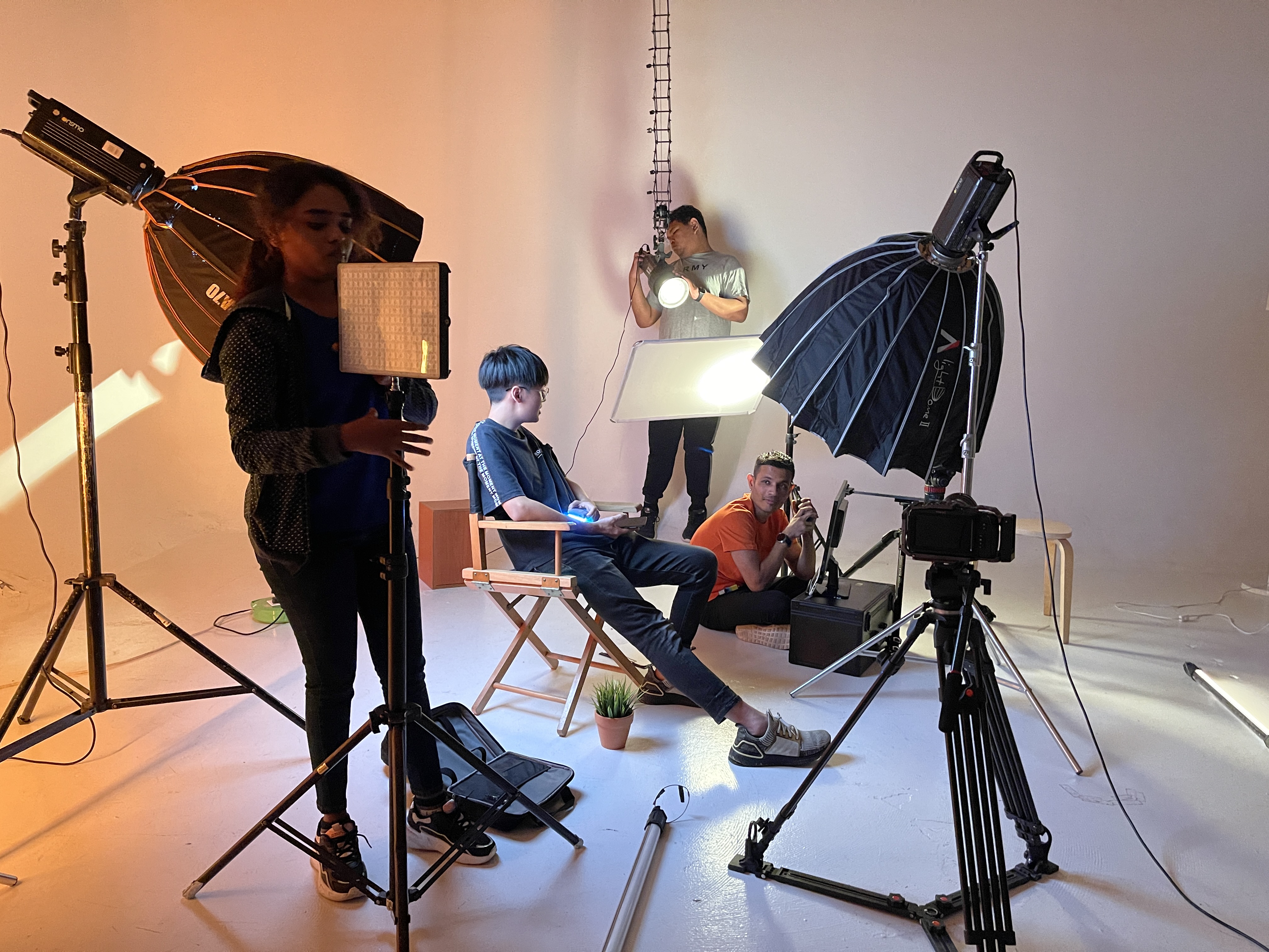 Behind the Scenes: The Fascinating World of Film Production Image